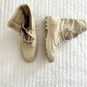 Palladium Baggy Combat Sand Womens Boots US 9/EU 41
